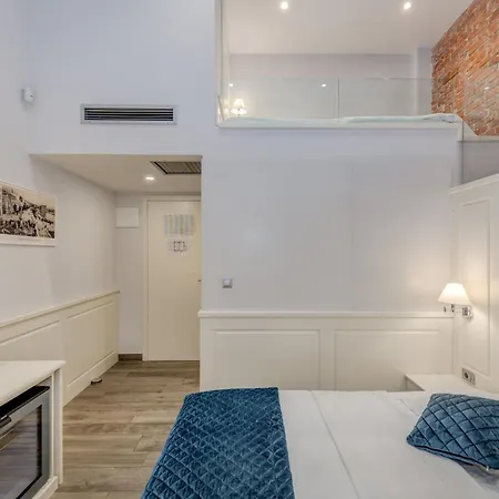 Roko Luxury Πανσιόν Σπλιτ