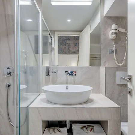 Roko Luxury Πανσιόν 4*
