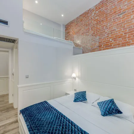Roko Luxury Πανσιόν Σπλιτ