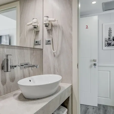 Roko Luxury Konukevi Split