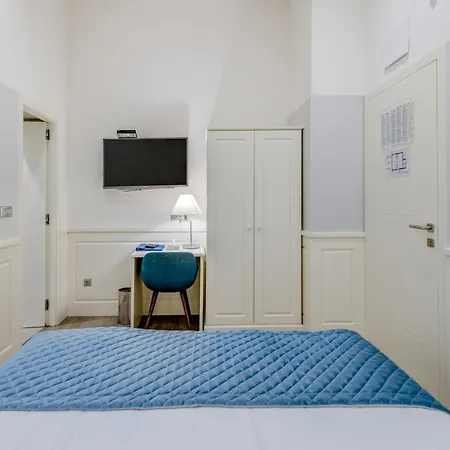 Πανσιόν Roko Luxury 4*