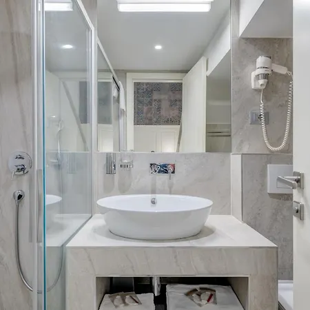 Roko Luxury 4* Сплит