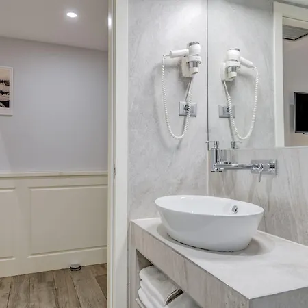 Roko Luxury Πανσιόν Σπλιτ